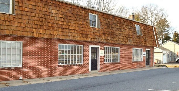 Primary Photo Of 12-16 Greenfield Rd, Lancaster Office For Lease