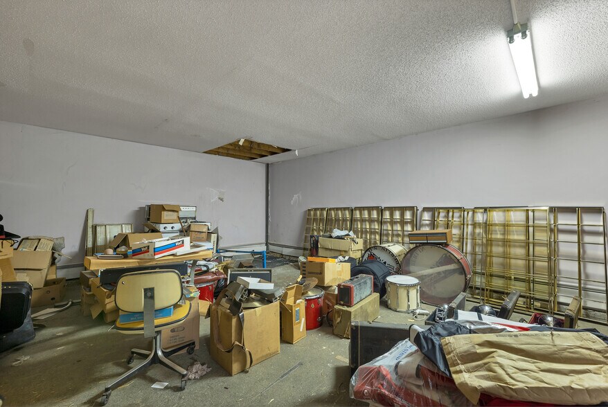 More Photos Of 55 Maynesboro St, Berlin Industrial For Sale