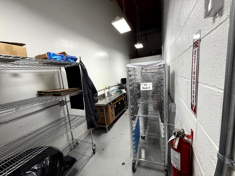 More Photos Of 1447 Santa Fe Ave, Long Beach Manufacturing For Sale