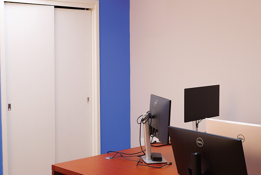 More Photos Of 2 Summit Ct, Fishkill Office For Lease