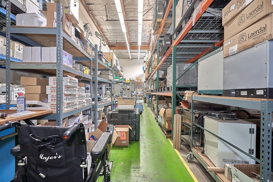 More Photos Of 1115 S Placentia Ave, Fullerton Light Manufacturing For Sale