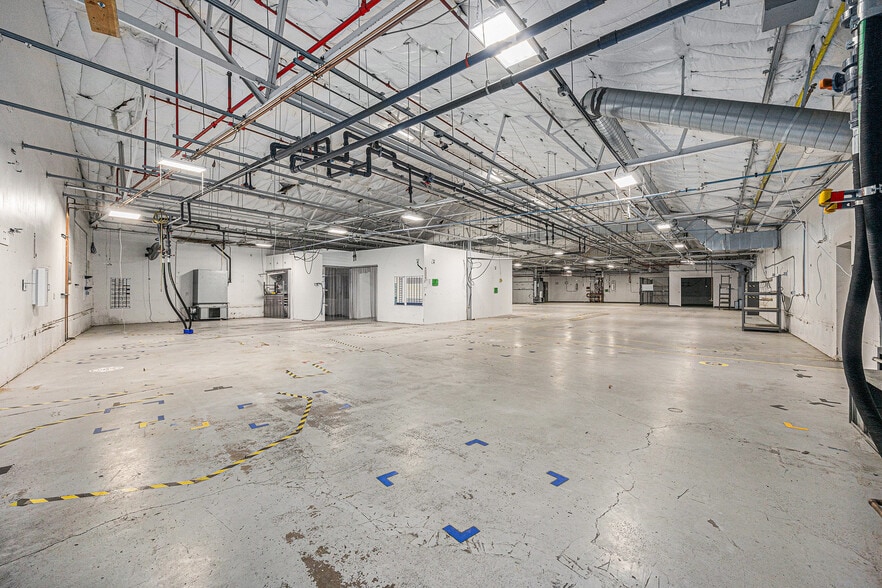 More Photos Of 1475 S Acoma St, Denver Warehouse For Sale