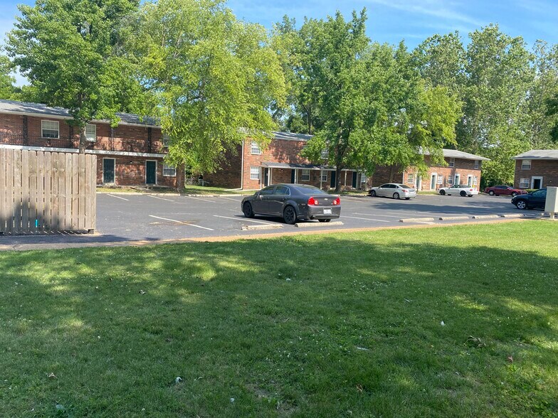 More Photos Of 1624 Northwinds Estates Dr, Saint Louis Apartments For Sale
