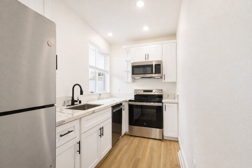 More Photos Of 625 Orizaba Ave, Long Beach Apartments For Sale