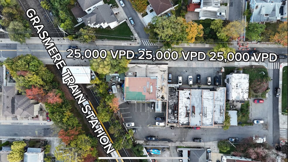 More Photos Of 2100 Clove Rd, Staten Island Storefront For Lease