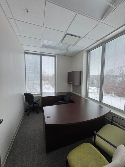 More Photos Of 3119 Woodman Dr, Altoona Medical For Lease