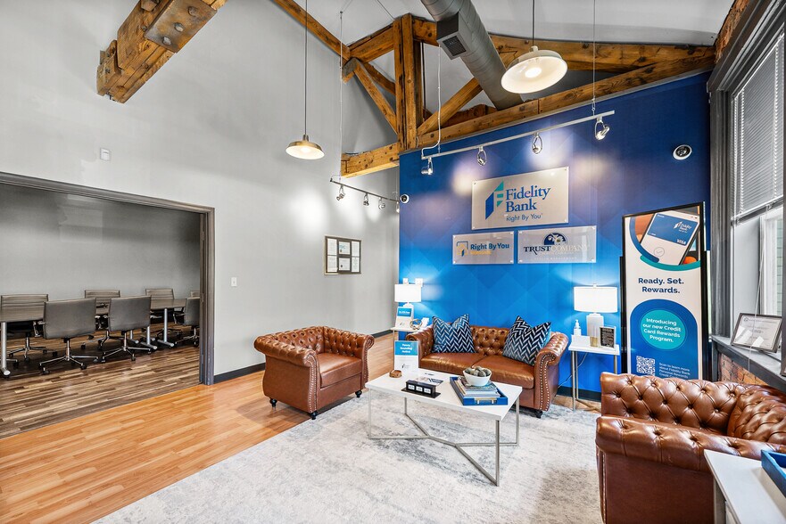 More Photos Of 105 E North St, Greenville Office For Lease
