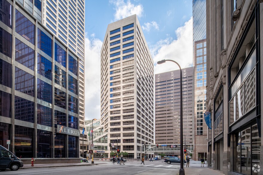 Primary Photo Of 220 S 6th St, Minneapolis Office For Lease