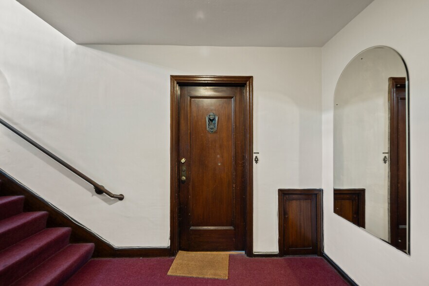More Photos Of , Seattle Multifamily For Sale