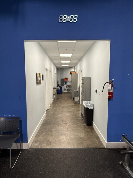 More Photos Of 2907-2917 Franklin Ave, Waco Storefront For Lease