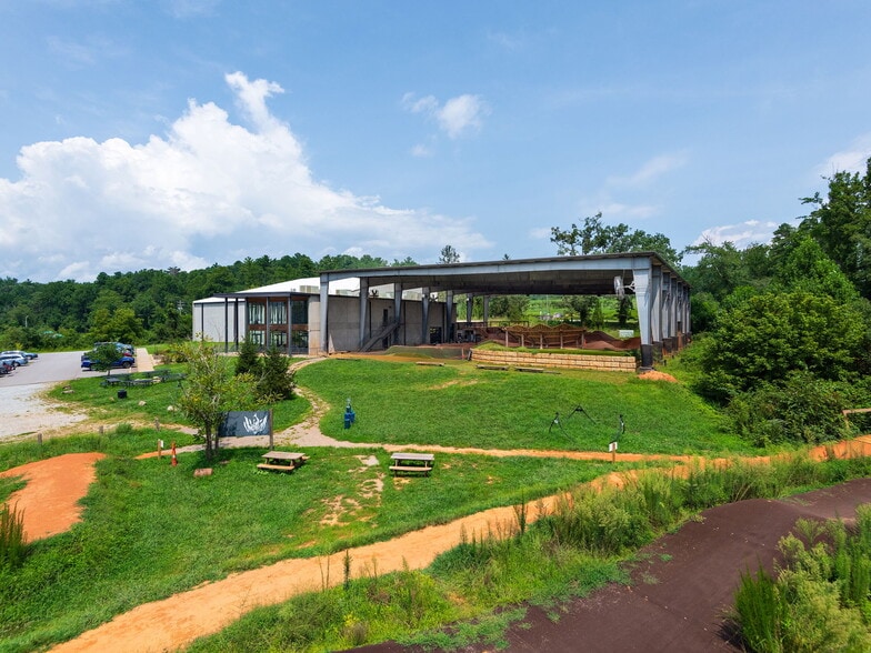 More Photos Of 701 Old Fanning Bridge Rd, Fletcher Sports And Entertainment For Sale