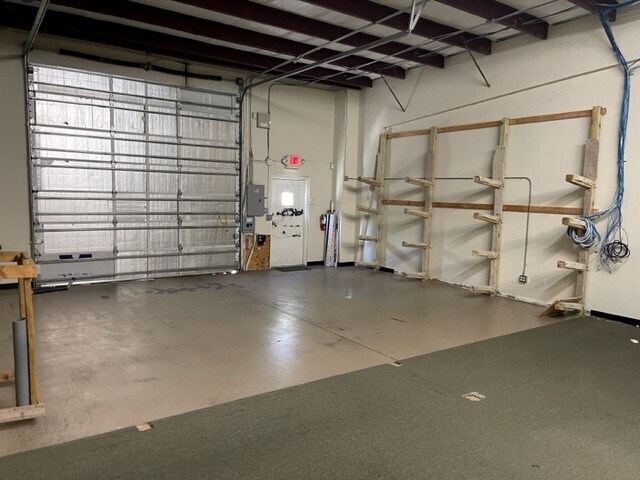 More Photos Of 25270 Bernwood Dr, Bonita Springs Light Distribution For Lease