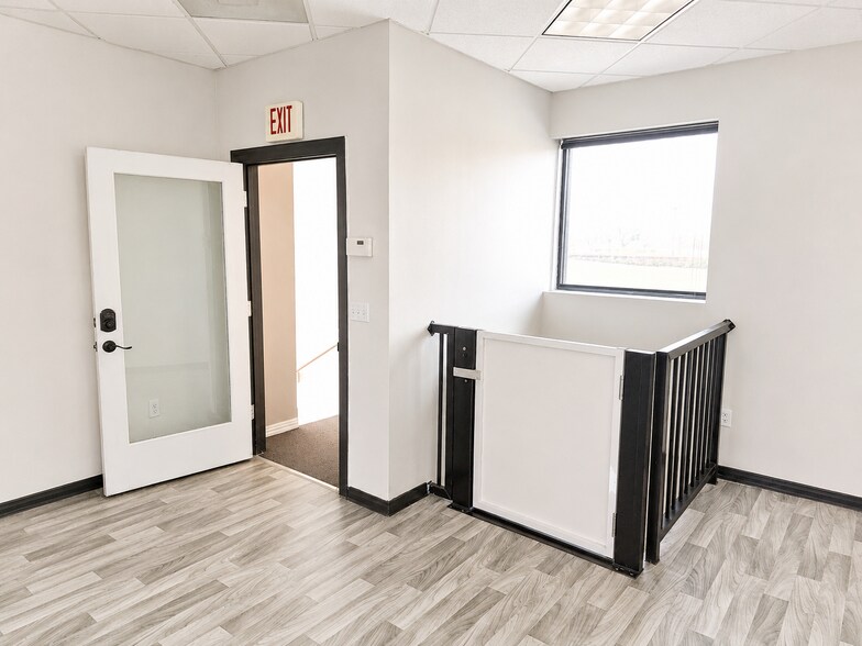 More Photos Of 6713 Broadway, Pearland Unknown For Lease