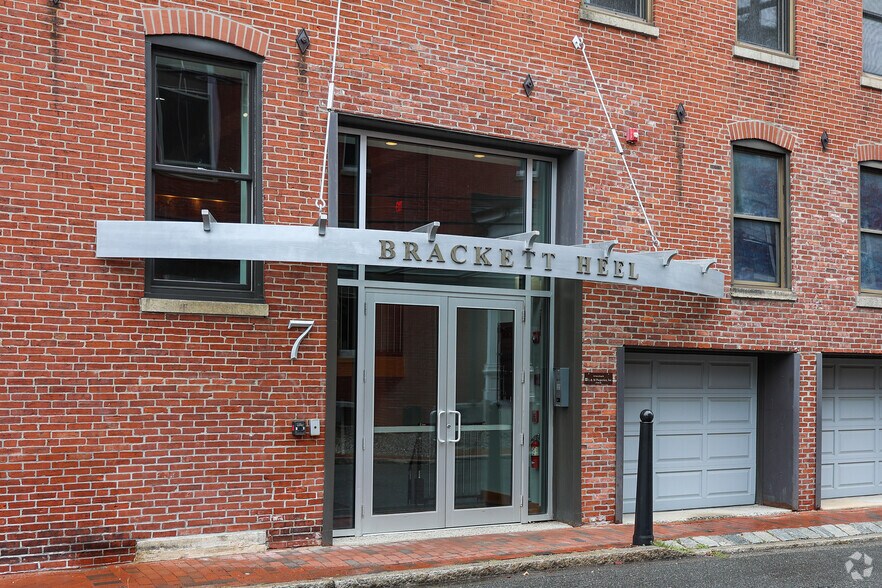 More Photos Of 7 Prince Pl, Newburyport Office For Sale