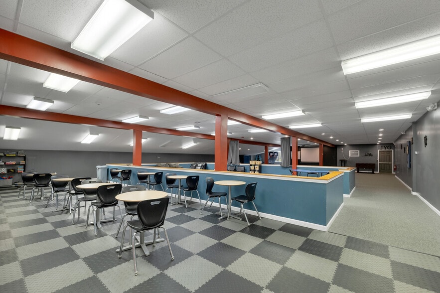 More Photos Of 8 Eastern Ave, Barrington Specialty For Sale