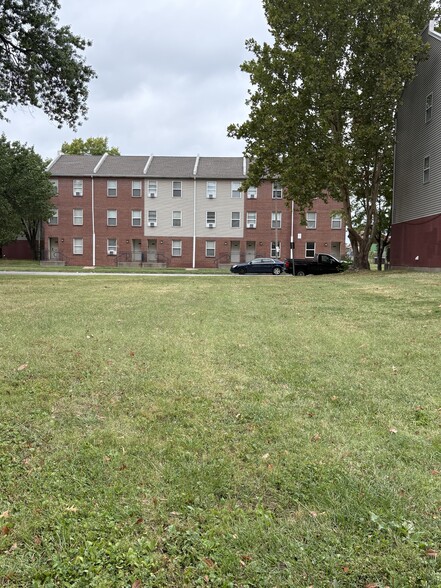 More Photos Of 2002 Obear Ave, Saint Louis Apartments For Sale
