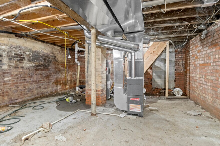 More Photos Of 19424 W Warren Ave, Detroit Storefront For Sale