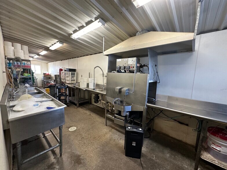 More Photos Of 524 S Dawson St, Meeker General Retail For Sale