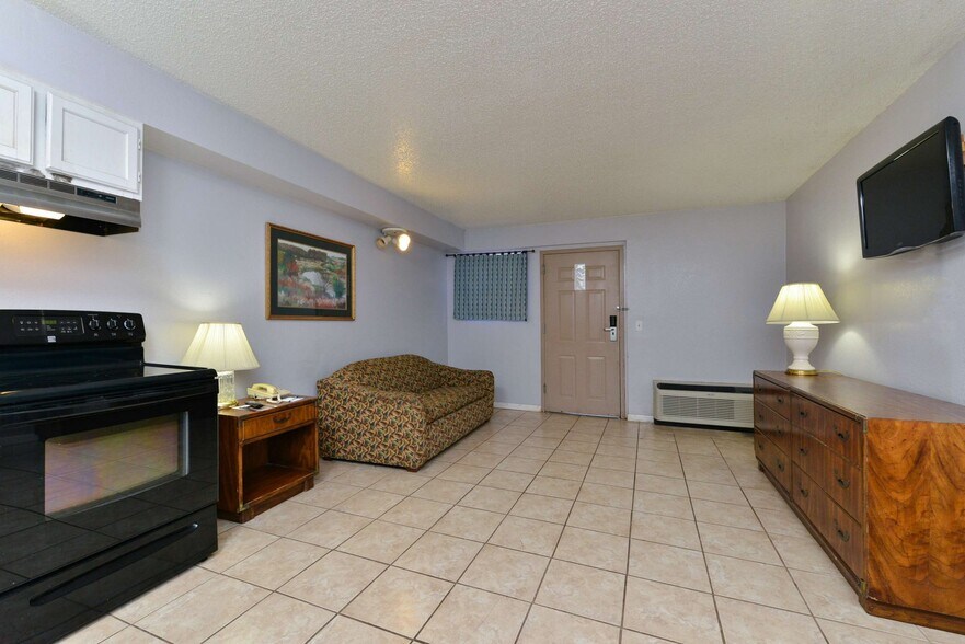 More Photos Of 910 Corn Products Rd, Corpus Christi Hotel For Sale