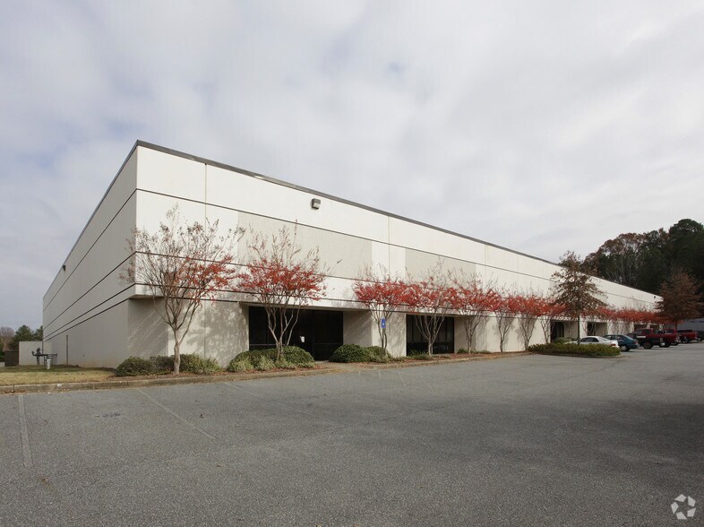 More Photos Of 495 Brown Industrial Pky, Canton Warehouse For Lease
