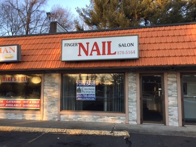 More Photos Of 16 Red Bush Ln, Milford Storefront For Lease