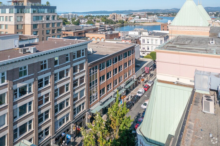 More Photos Of 623 Fort St, Victoria Storefront Retail Office For Lease