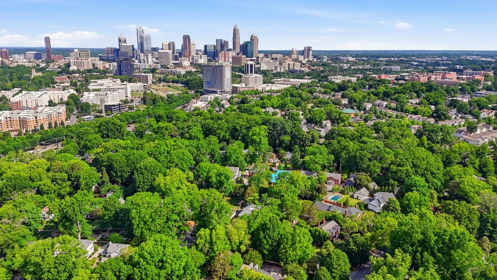 More Photos Of 916 Bromley Rd, Charlotte Apartments For Sale