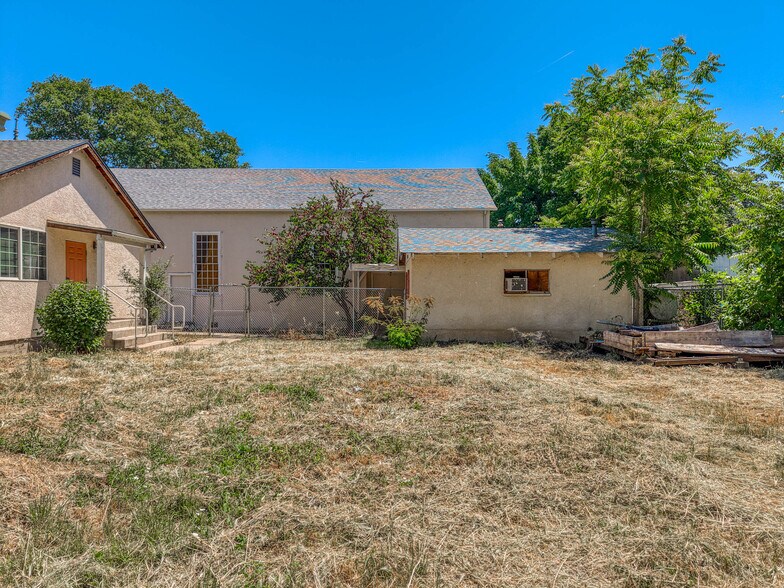 More Photos Of 12487 The Plaza, Clearlake Oaks Religious Facility For Sale