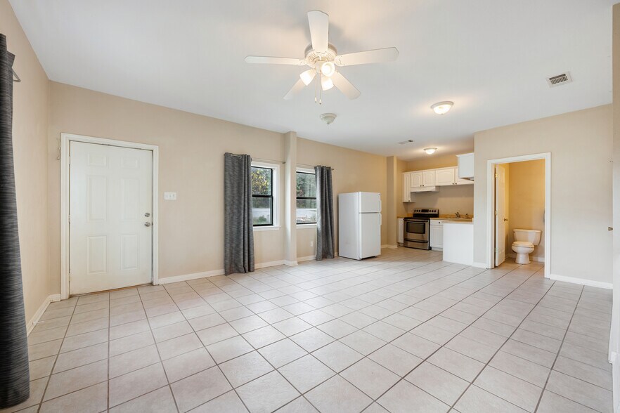 More Photos Of 5205 Hudson Bend Rd, Austin Light Manufacturing For Sale