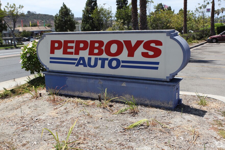 More Photos Of 3752 Plaza Dr, Oceanside Auto Repair For Lease