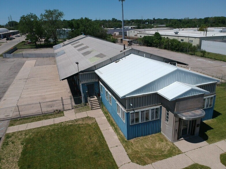 More Photos Of 2655 Buchanan Ave SW, Grand Rapids Truck Terminal For Lease