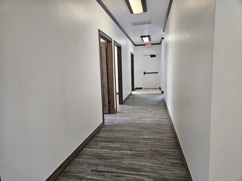 More Photos Of 1109 N Bryant Ave, Edmond Medical For Lease