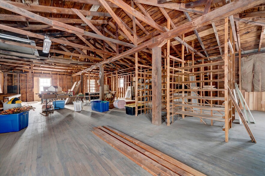 More Photos Of 101 E Colliery Ave, Tower City Storefront Retail Residential For Sale