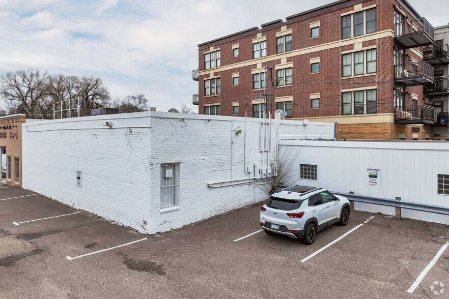 More Photos Of 1064-1068 Grand Ave, Saint Paul Freestanding For Lease