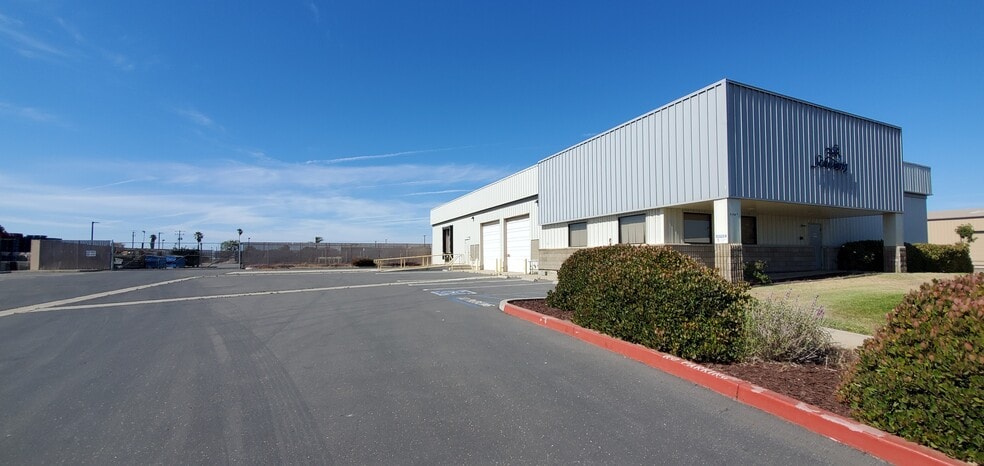 Primary Photo Of 2337 Thompson Way, Santa Maria Warehouse For Lease