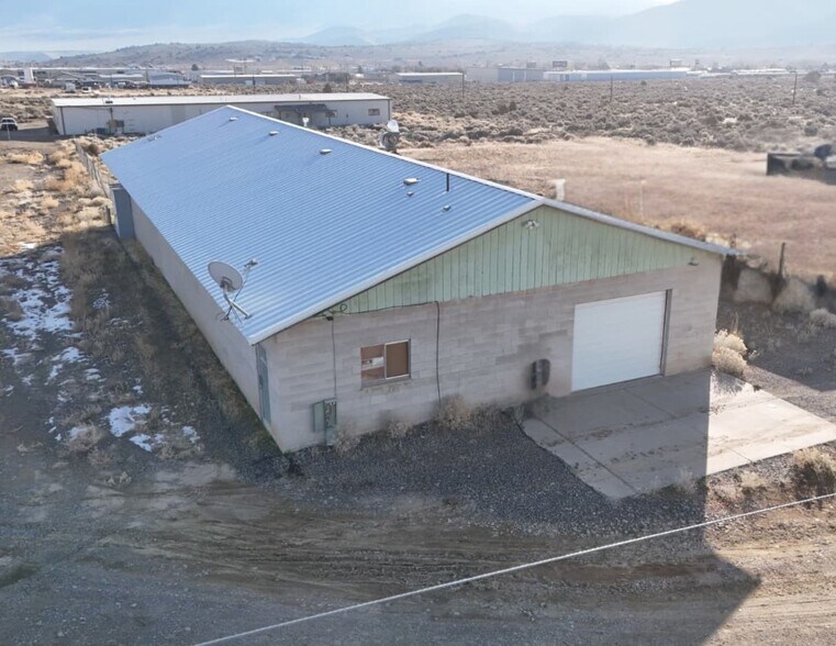 More Photos Of 25 Cash Dr, Mound House Warehouse For Sale