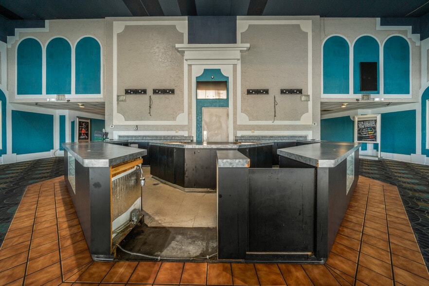 More Photos Of 3750 US Highway 27 N, Sebring General Retail For Lease