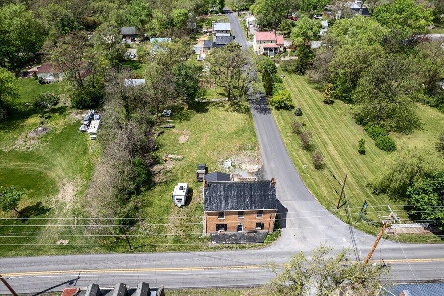 More Photos Of 7211 Queen St, Middleway Flex For Sale