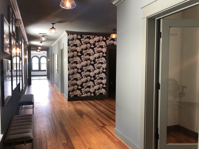 More Photos Of 689 Central Ave, Saint Petersburg Coworking Space