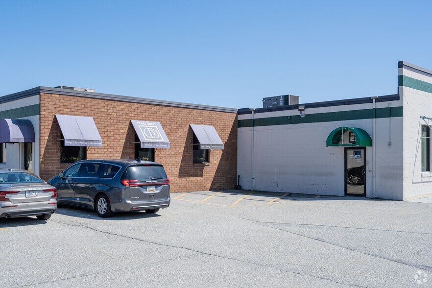 More Photos Of 380 Jefferson Blvd, Warwick Light Distribution For Lease