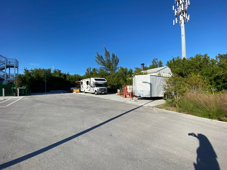 More Photos Of 323 Overseas Hwy, Key West Industrial For Sale