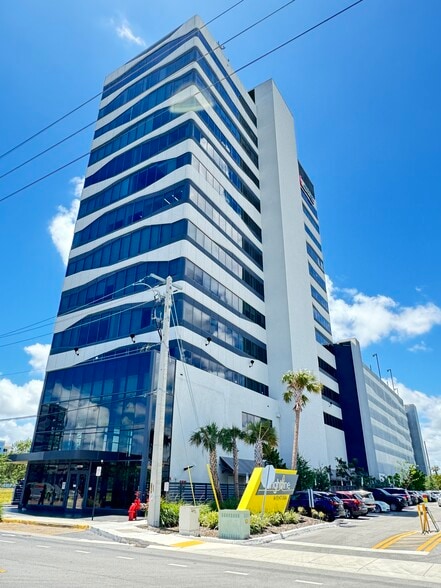 More Photos Of 19790 W Dixie Hwy, Aventura Office For Sale
