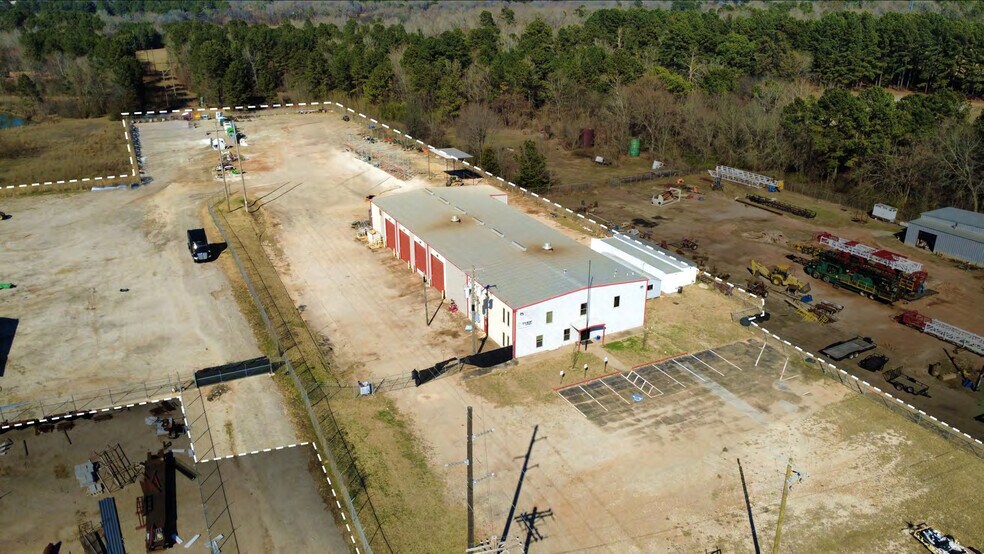 More Photos Of 2103 E SH 31, Kilgore Warehouse For Sale