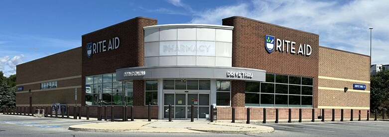 Primary Photo Of 807 S 4th St, Hamburg Drugstore For Lease