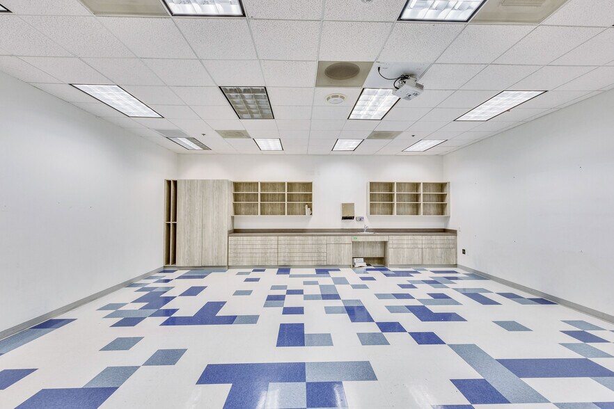 More Photos Of 9100 Hwy 290 E, Austin Research And Development For Sale