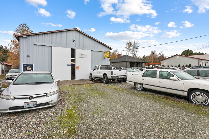 More Photos Of 2401 Old Highway 99 S Rd, Mount Vernon Auto Repair For Sale
