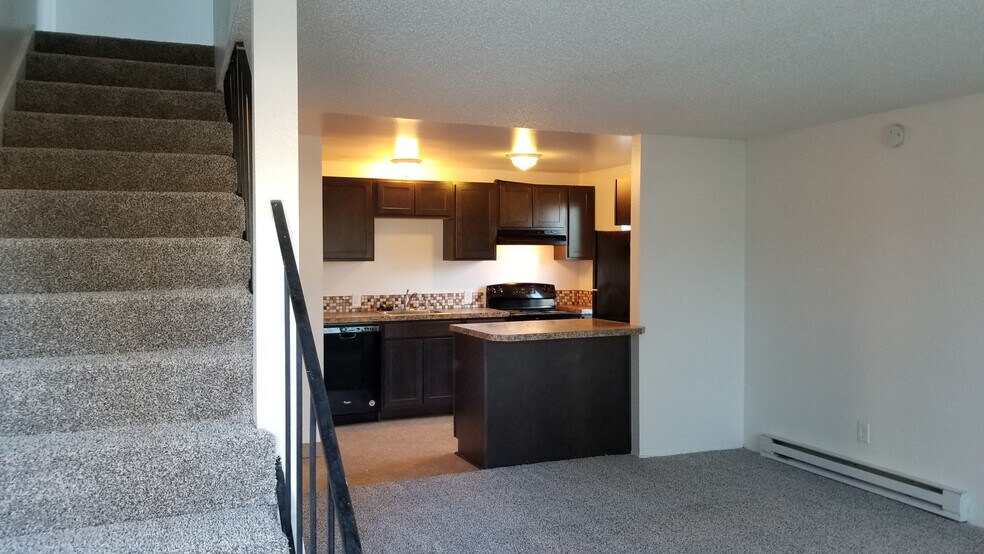 More Photos Of 4484 SE Boardman Ave, Milwaukie Multifamily For Sale