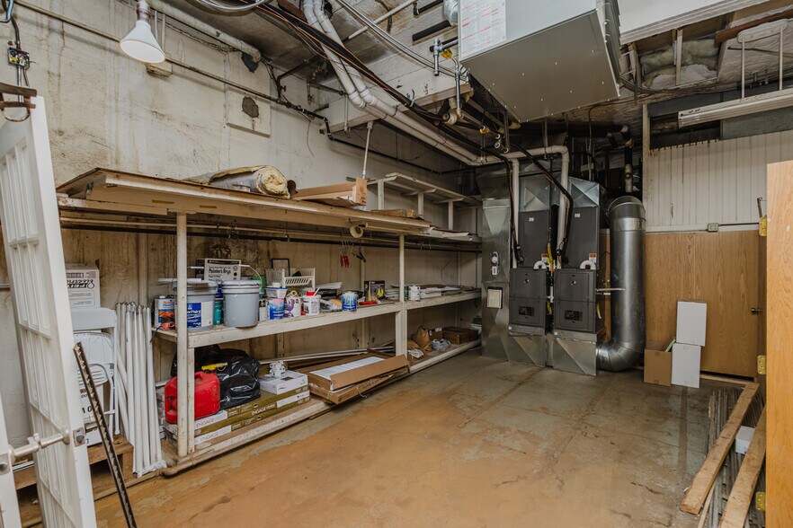 More Photos Of 724 N Main St, Newton Storefront For Sale