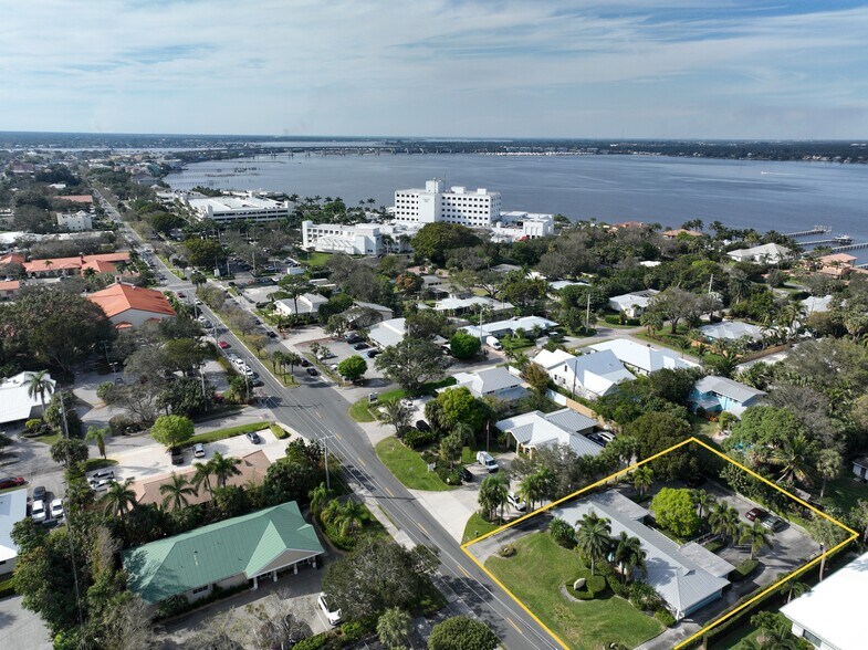 More Photos Of 835 SE Osceola St, Stuart Office Residential For Sale