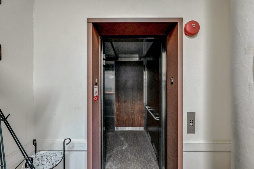 More Photos Of 720 Delaware St, Scranton Religious Facility For Sale